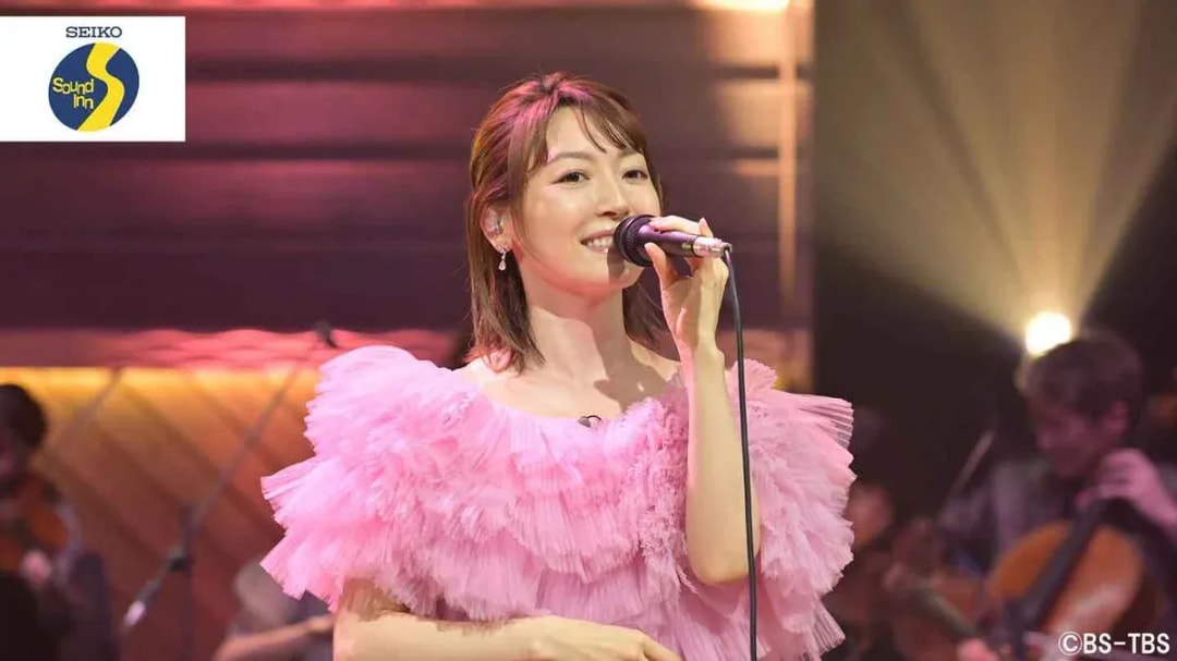 Kana Hanazawa's Exclusive Anime Theme Song Performance