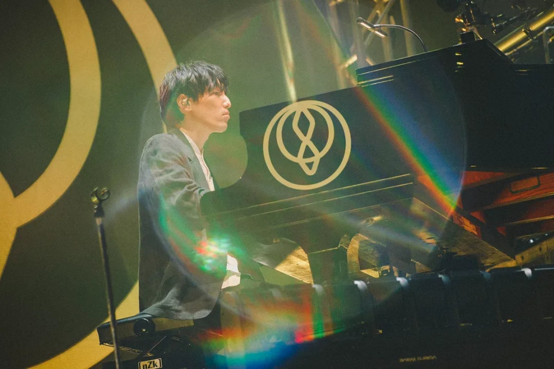 Stream the Electrifying Hiroyuki Sawano LIVE [nZk]008 Concert on Crunchyroll