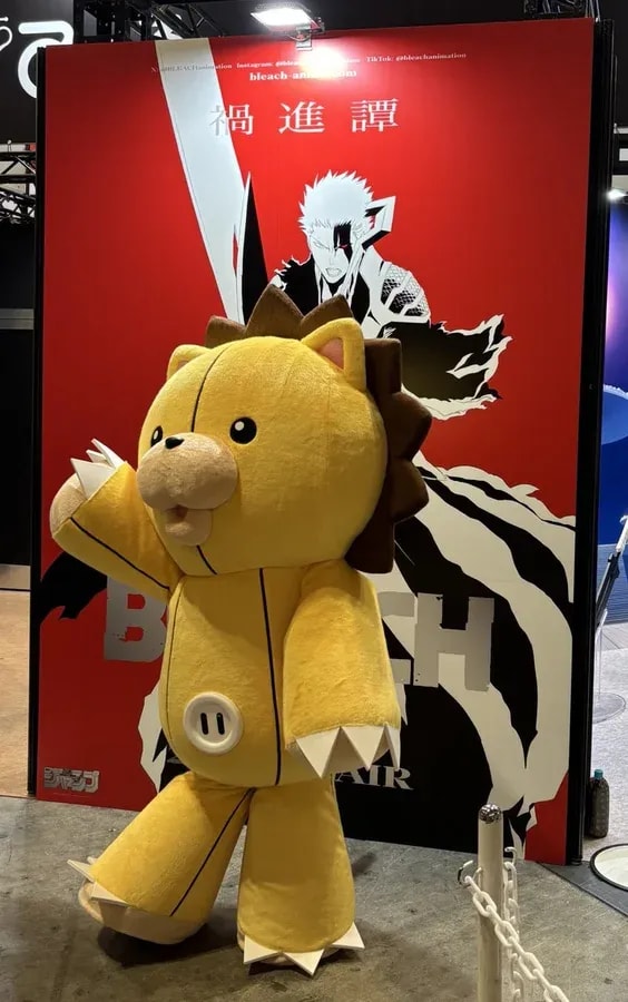 Breaking News: Kon Appears at Pierrot Booth - Join the Fun!