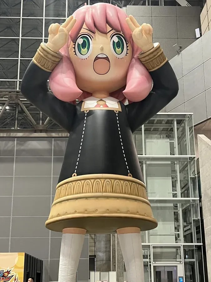 Experience the Giant Anya from SPY x FAMILY!