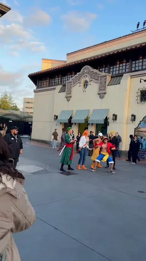 Exciting First Appearance of Straw Hat Crew at ONE PIECE: Grand Pirate Gathering!