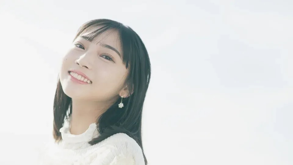 Voice Actress Hinaki Yano to Release Debut Photo Book, Showcasing Okinawa's Beauty