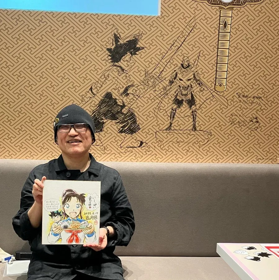 Gosho Aoyama's Exclusive Visit to YAIBA CAFE: See His Unique Artwork